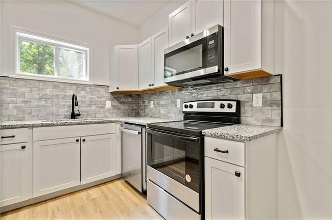 Building Photo - 87 Hennon Dr NW