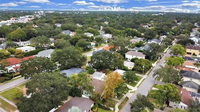 Building Photo - 4313 W Granada St