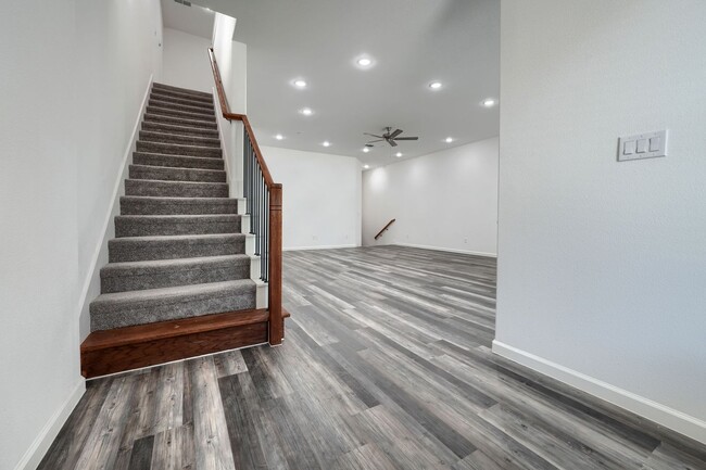Building Photo - Townhome available for lease in FRISCO ISD