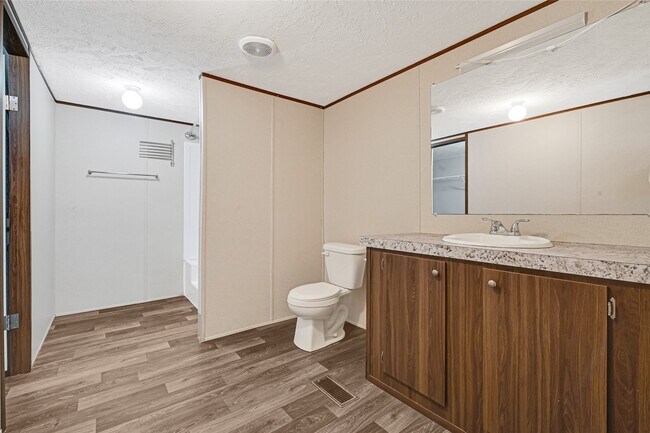 Building Photo - 18565 Huckleberry Ln