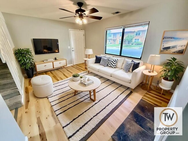 Primary Photo - 821 N Cherry St