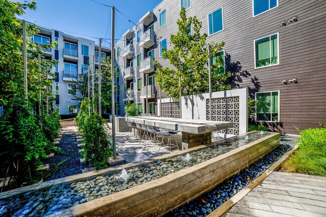 Building Photo - 1301 W Koenig Ln