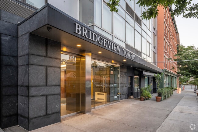 Building Photo - Bridgeview Tower