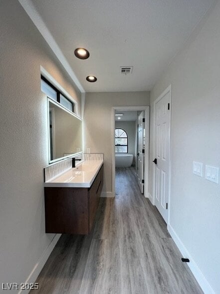 Building Photo - 3156 Shadow Bluff Ave