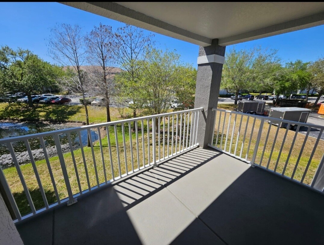 Building Photo - 14036 Fairway Island Dr