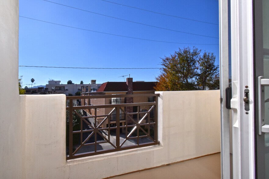 Building Photo - 11215 Huston St