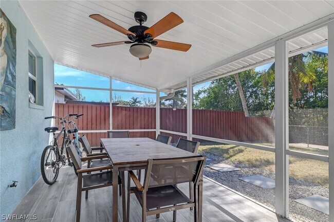 Building Photo - 3470 Lakeview Dr