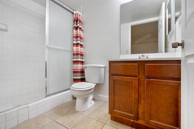 Building Photo - 7640 Westwood Dr