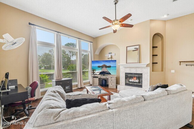 Building Photo - 1629 Sandy Springs Dr