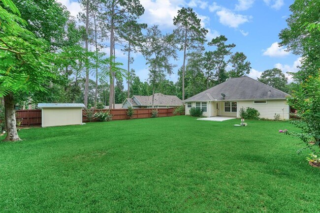 Building Photo - 10657 Royal Cavins Dr