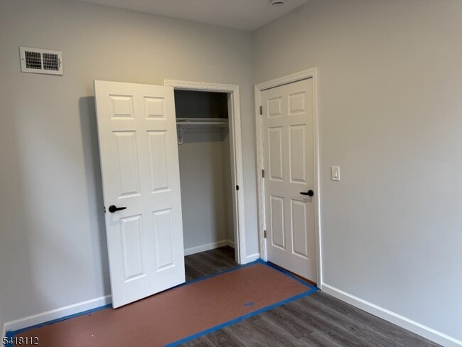 Building Photo - 37 6th St