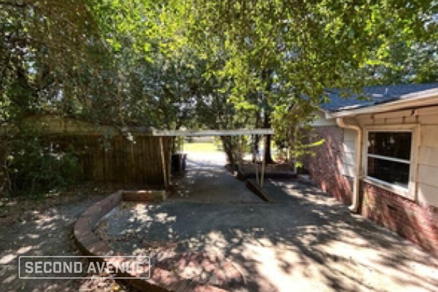 Building Photo - 296 Channing Dr