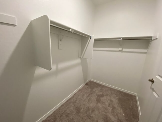 Building Photo - Charming Madera Rental: 3-Bed, 2-Bath Gem in Queen Creek's Heart, Complete with Upgraded Kitchen ...