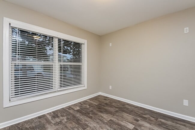 Building Photo - 2845 Falling Tree Cir