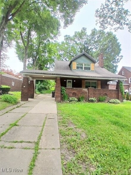 Primary Photo - 711 Anoka Ln