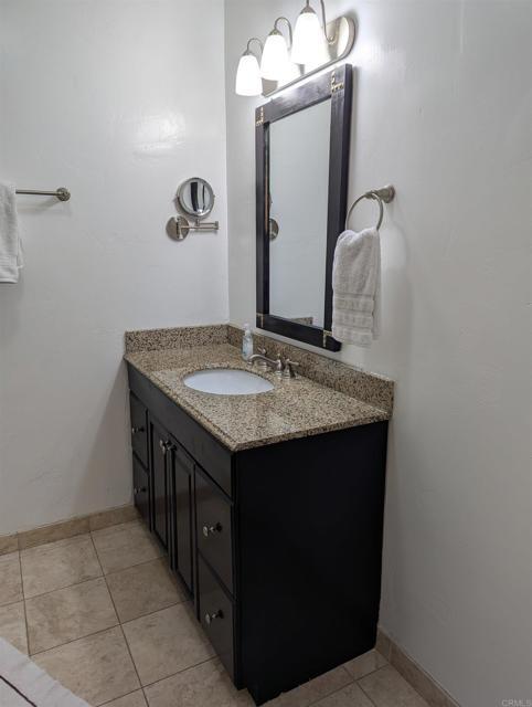 Building Photo - 333 Orange Ave