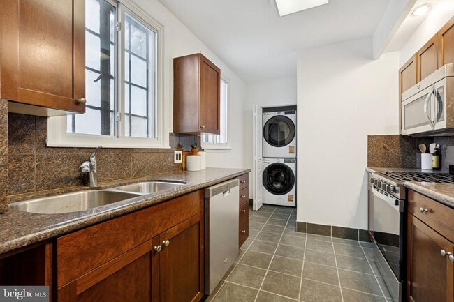 Building Photo - 1512 Spruce St