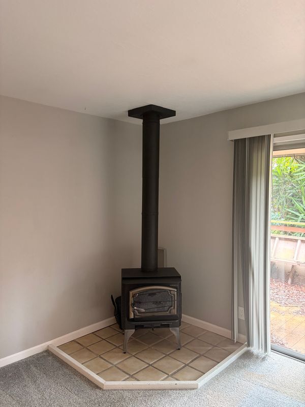 Building Photo - 407 Maple St