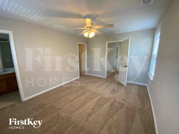 Building Photo - 405 Verbena Ave