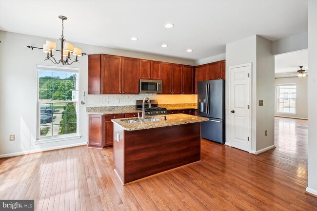 Building Photo - 217 Chesterbrook Ct
