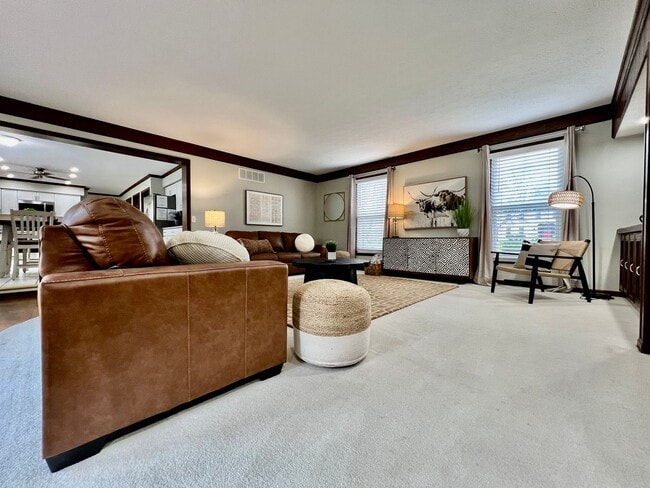 Building Photo - 7033 Willowood Dr