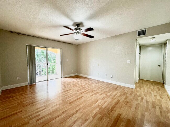 Building Photo - 5560 NW 61st St