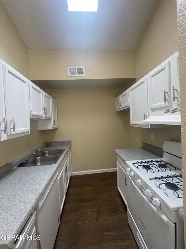 Building Photo - 11622 Scott Simpson Dr