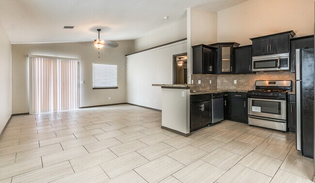 Building Photo - Home For Rent