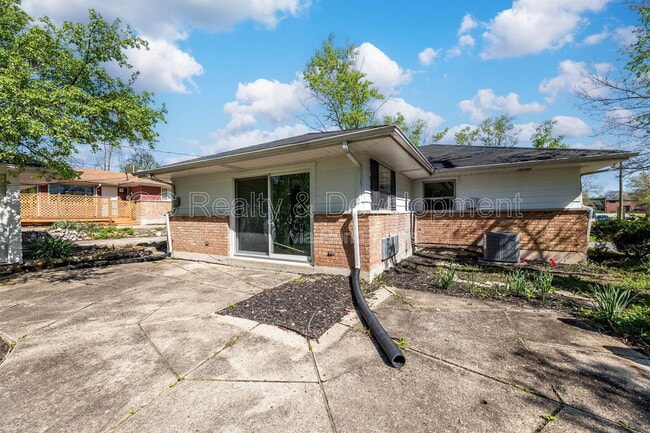 Building Photo - 111 Nashua St