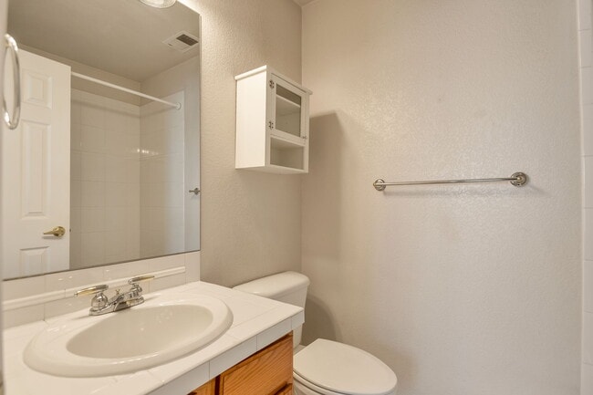 Building Photo - 1755 Emerson St