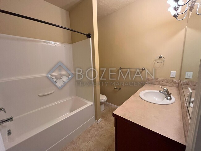 Building Photo - 270 Pond Lily Dr