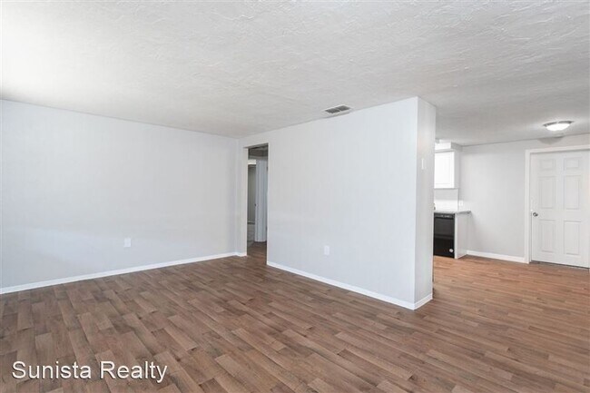 Building Photo - 4520 Blanche St