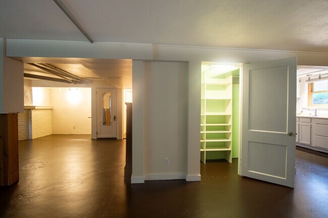Building Photo - Amazing Find! Spacious Daylight Basement Studio with Loads of Character!