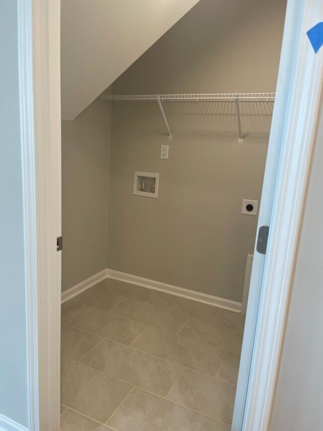 Building Photo - 3 BR 2.5 BA-  New Construction Townhouse for RENT