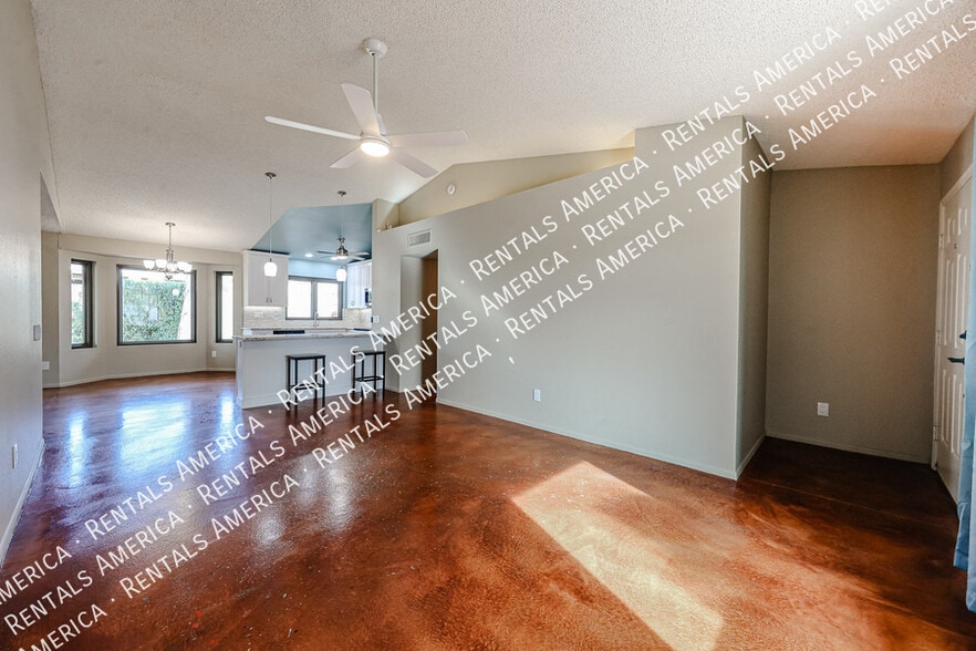 Building Photo - 10438 S 45th Pl