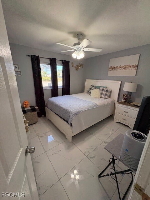 Building Photo - 1939 Santa Barbara Blvd