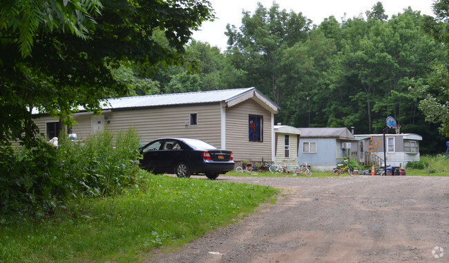Primary Photo - Pond Hill Estates
