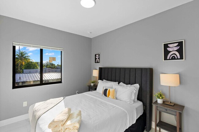 Building Photo - 1540 NW 46th St