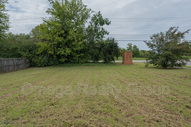 Building Photo - 6000 Aldersbrook Ct