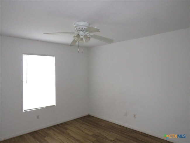 Building Photo - 1623 Pontotoc Trce