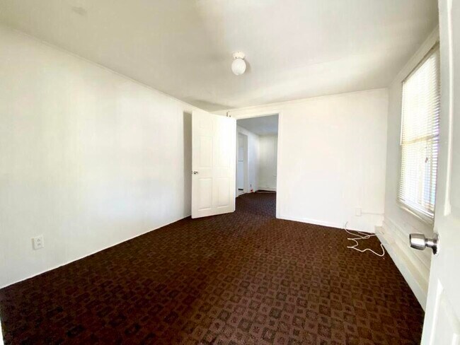 Building Photo - 2105 Ponce De Leon Ave