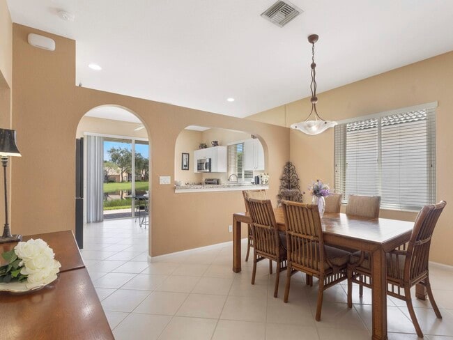Building Photo - 8125 Brindisi Ln