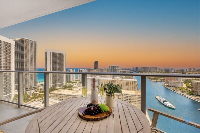 Building Photo - 4010 S Ocean Dr