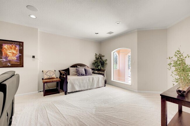 Building Photo - 305 Harborside Cir