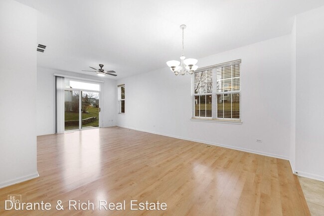 Building Photo - 2853 Falling Waters Dr