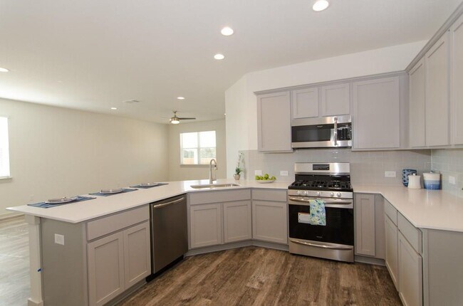 Building Photo - 217 Deserti Rd