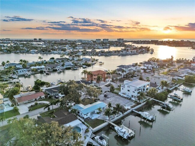 Building Photo - 7924 3rd Ave S