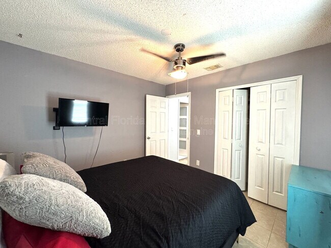 Building Photo - 4955 Southfork Ranch Dr