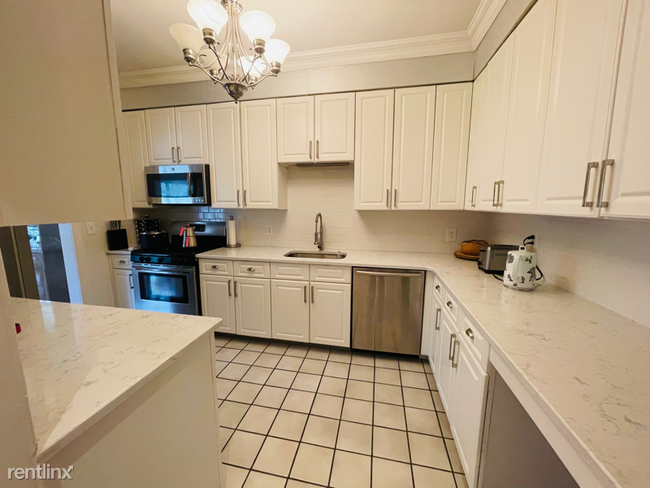Building Photo - 3 br, 2.5 bath Townhome - 62 Bergen Ridge ...
