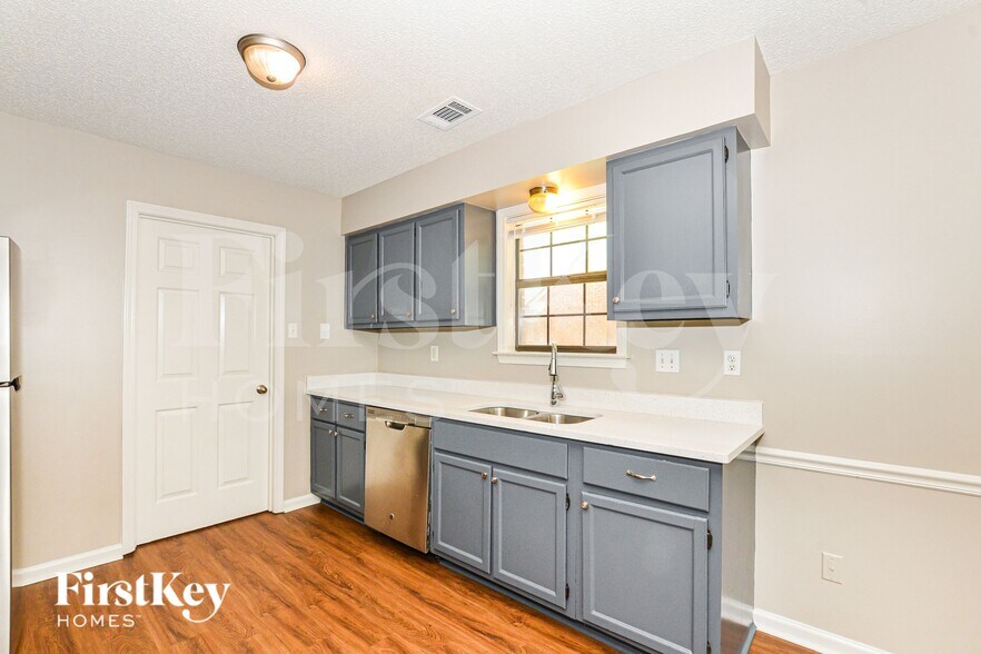 Building Photo - 4538 Kings Grant Dr